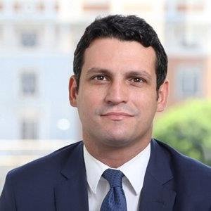 Javier  Hernández Valenciano