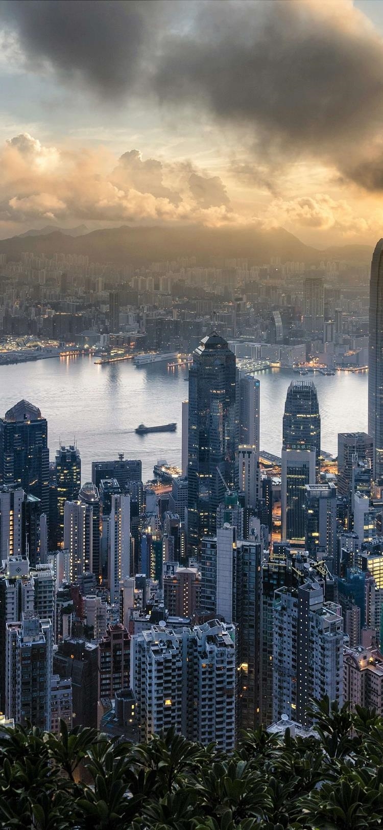 Hong Kong finalises rules of the risk-based capital regime for insurers :  Clyde & Co