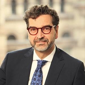 George Karayannides, Q.Arb