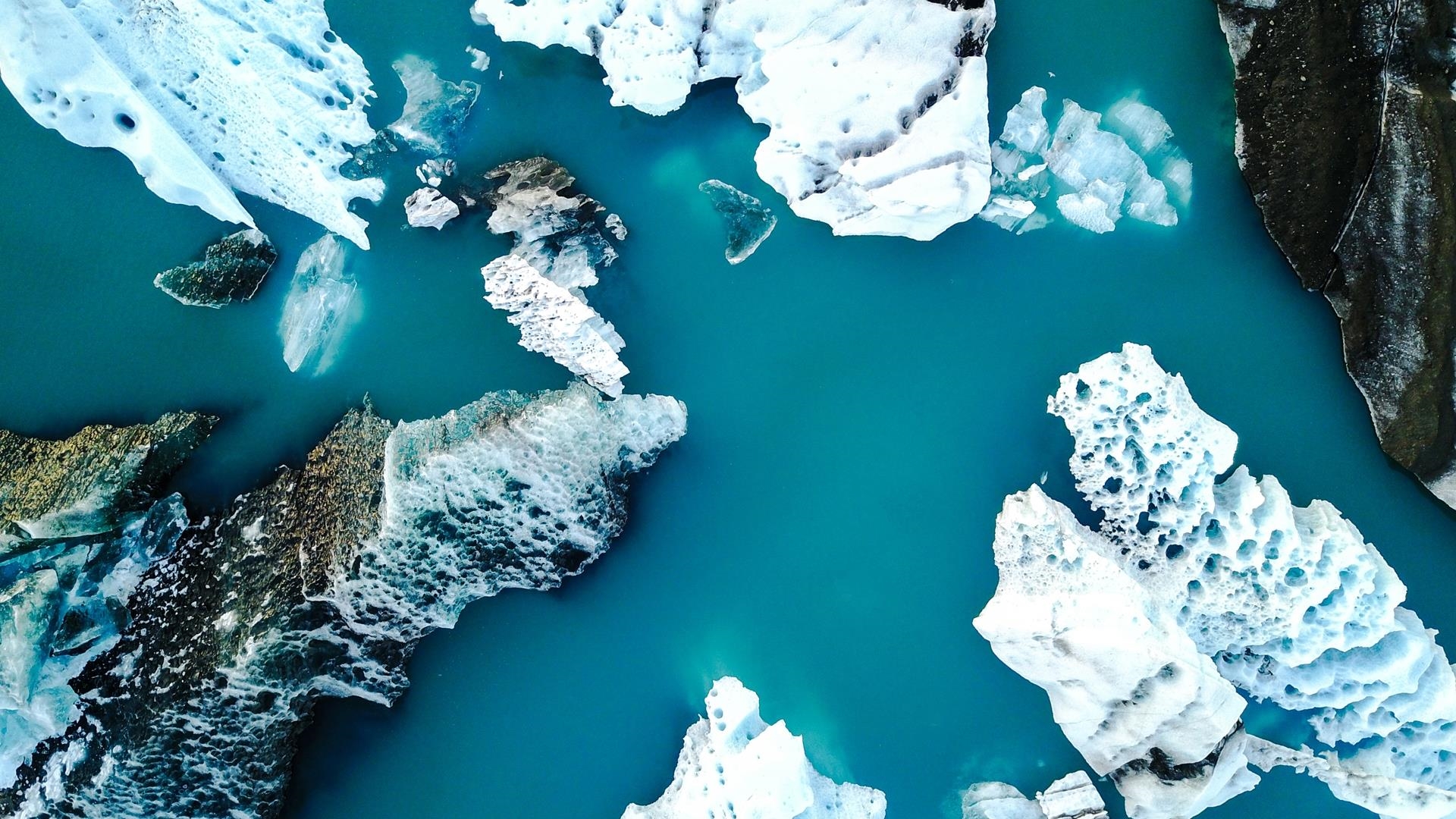 An escalating challenge for the insurance sector : Clyde & Co