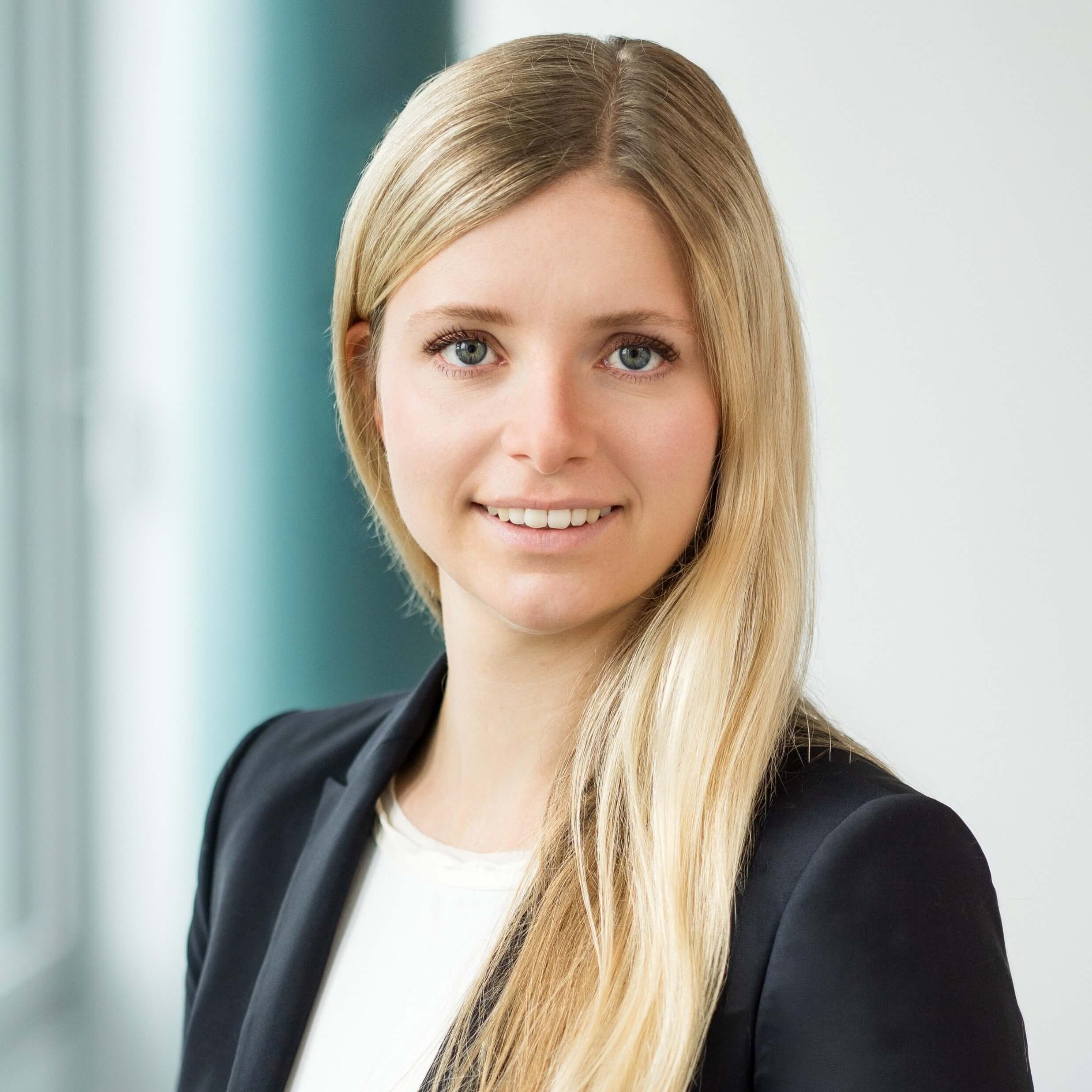 Dr. Katharina Thole